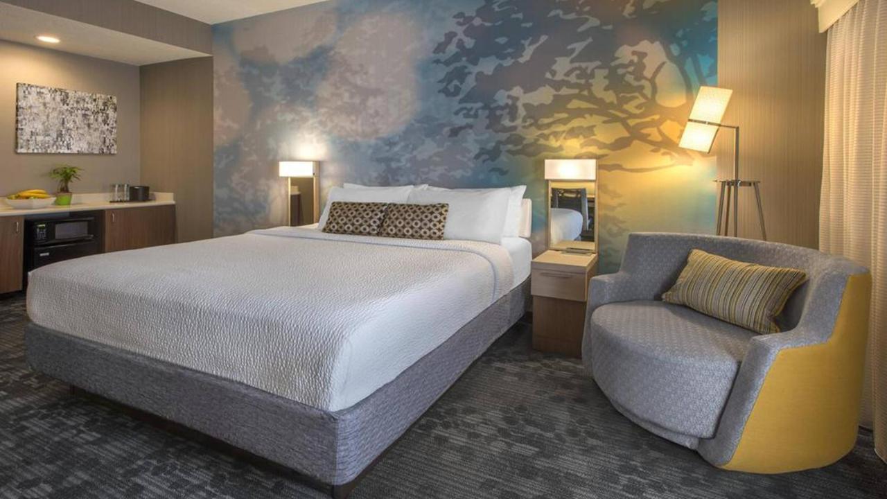 Courtyard By Marriott Cleveland Westlake Exteriör bild