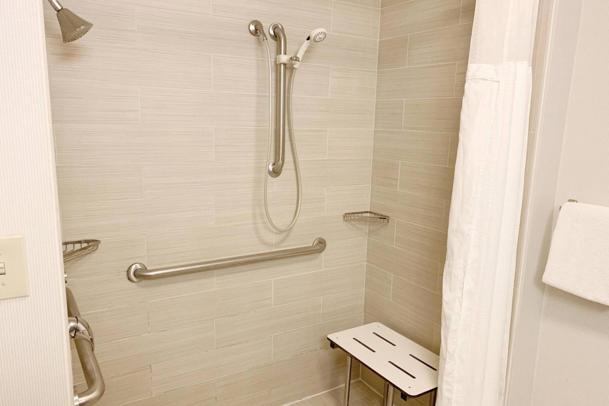 Courtyard By Marriott Cleveland Westlake Exteriör bild