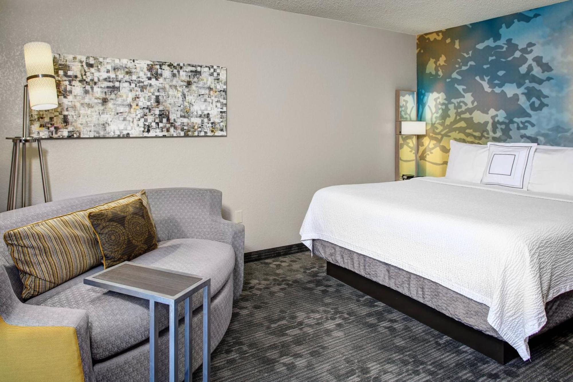 Courtyard By Marriott Cleveland Westlake Exteriör bild