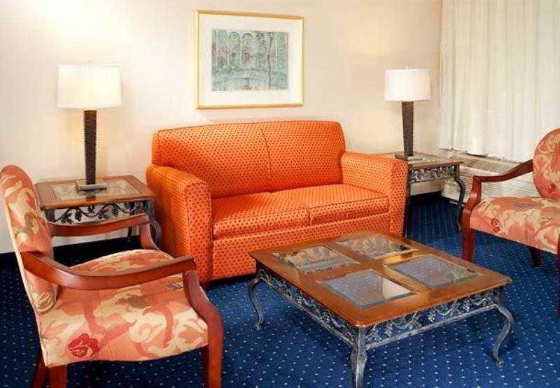 Courtyard By Marriott Cleveland Westlake Rum bild