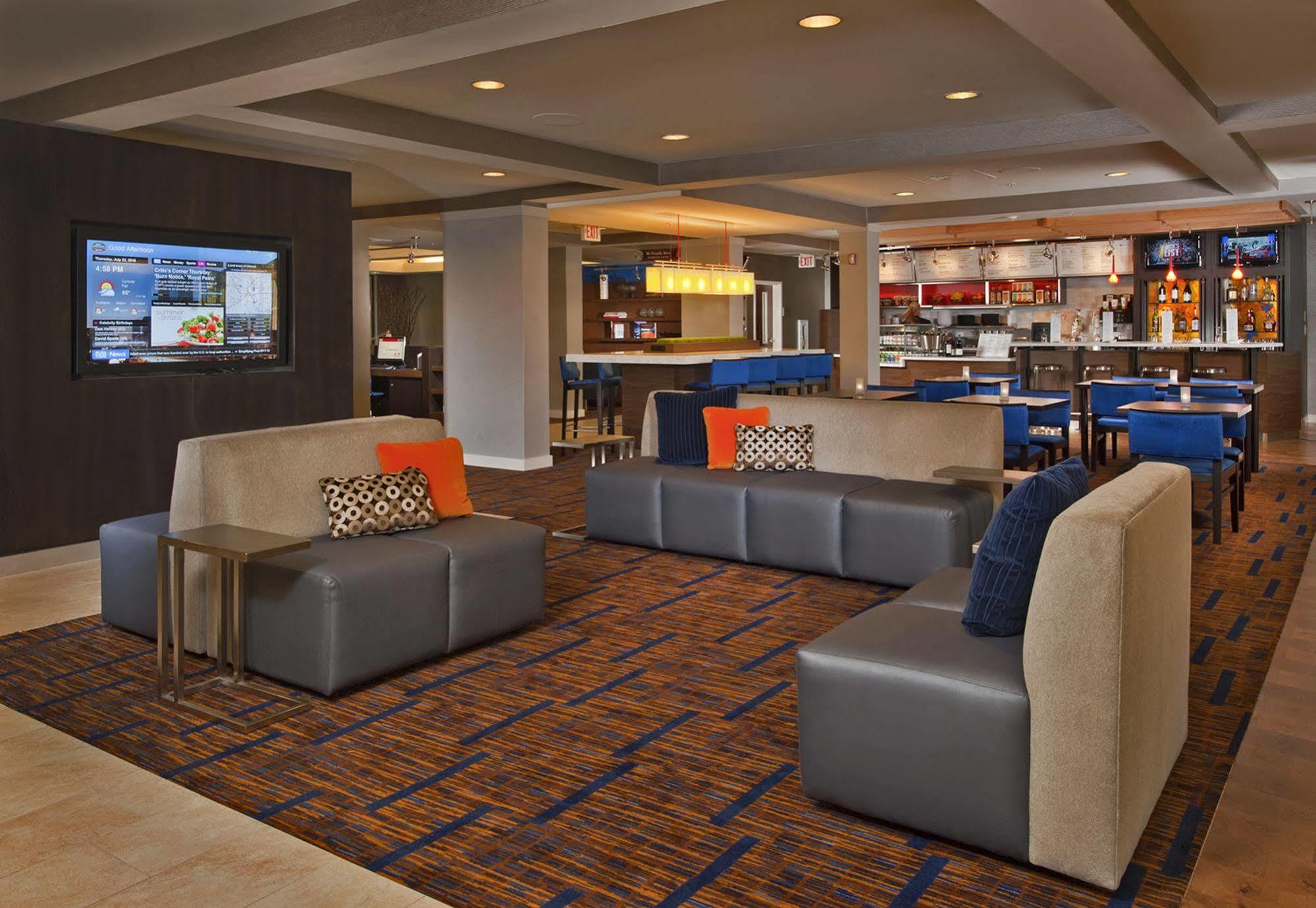 Courtyard By Marriott Cleveland Westlake Exteriör bild